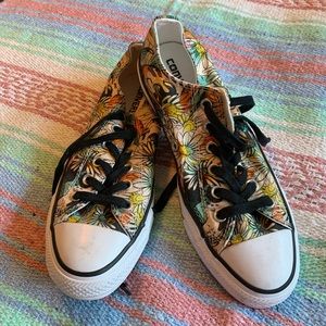 Never worn floral print converse